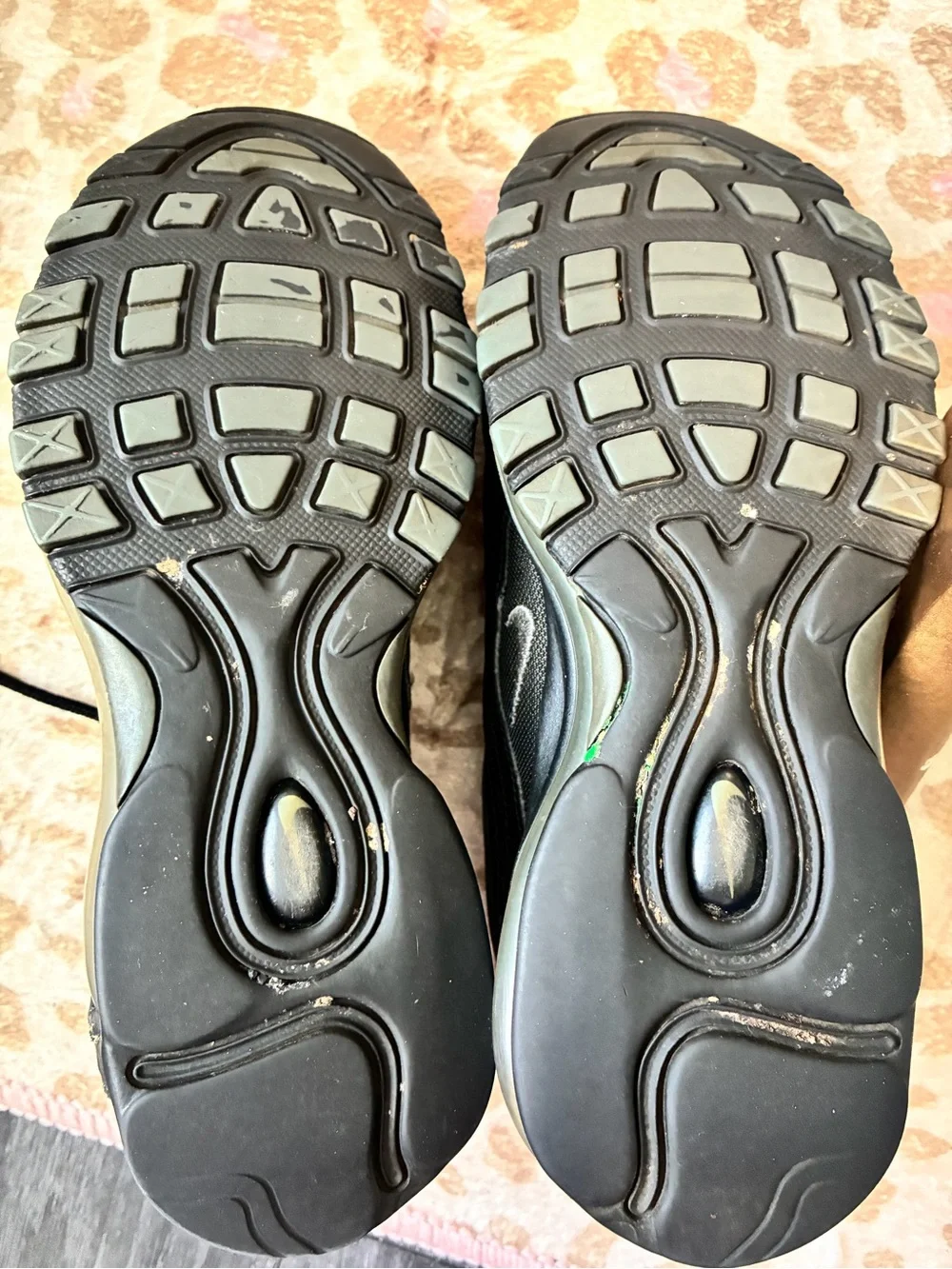 Nike Black/Gray Men's Retro-Style Sneakers